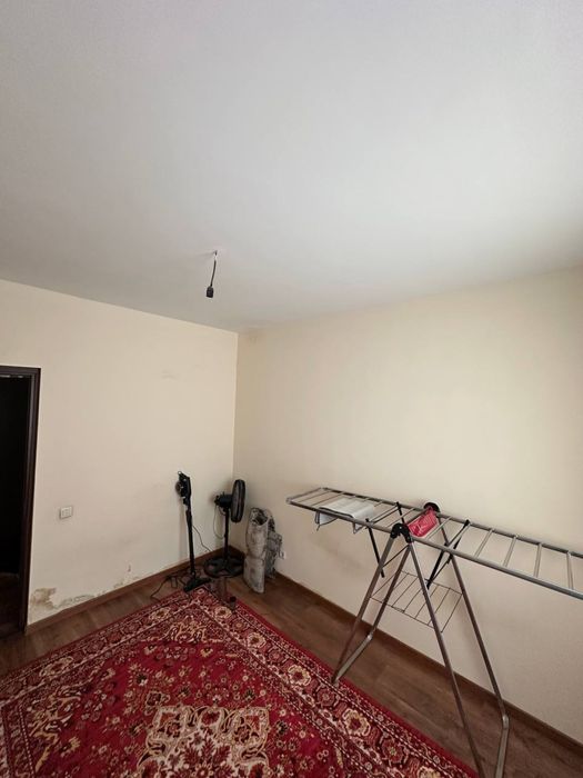 Sergeli Choshtepada 3/2/7,72 kv uy srochno sotiladi