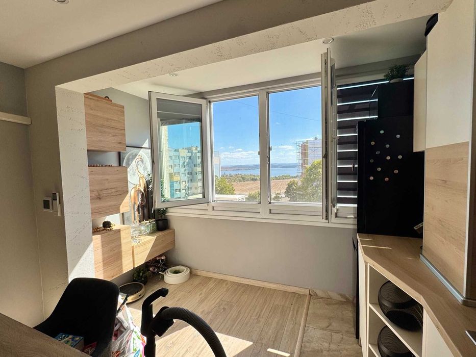 Продава се Тристаен апартамент в Бургас, Меден рудник - зона В - 66 кв.м за 2091 €/кв.м - Снимка #3