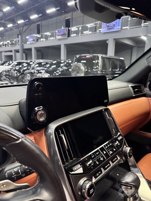 Продается Lexus LX7600