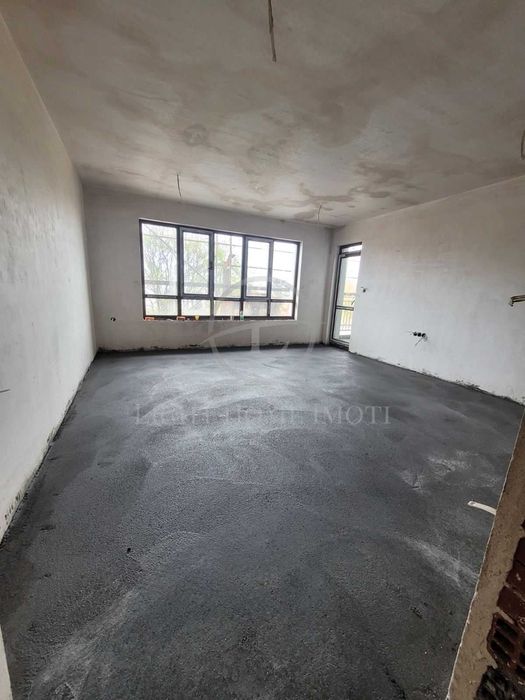 Продава се Тристаен апартамент в Пловдив, Остромила - 92 кв.м за 1153 €/кв.м - Снимка #1