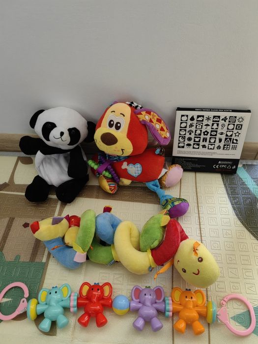 Бебешки играчки 0-3 месеца