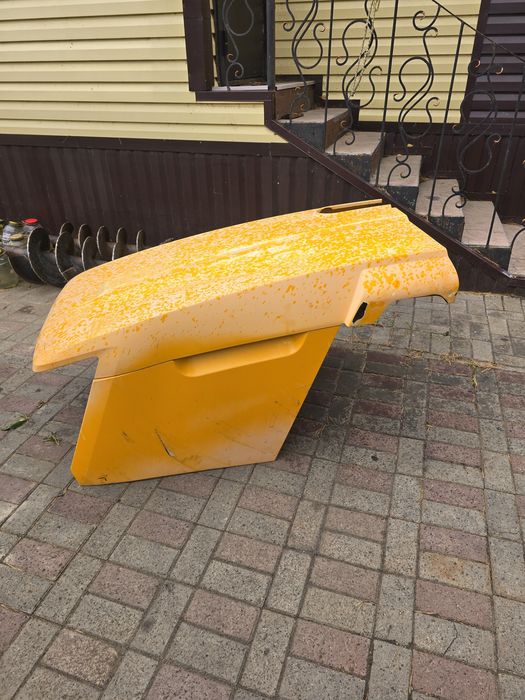 Продам капот от JCB 3в1