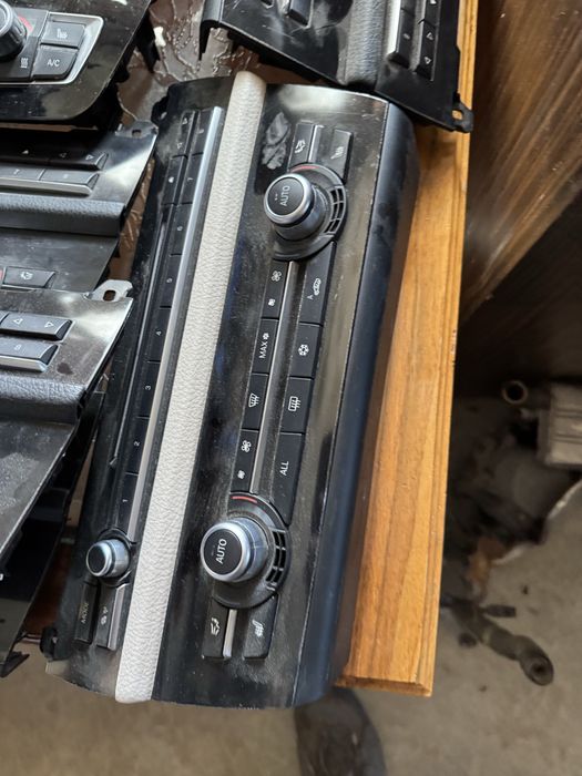 Управление климатроник за бмв ф10 ф11 ф20 ф30 ф01