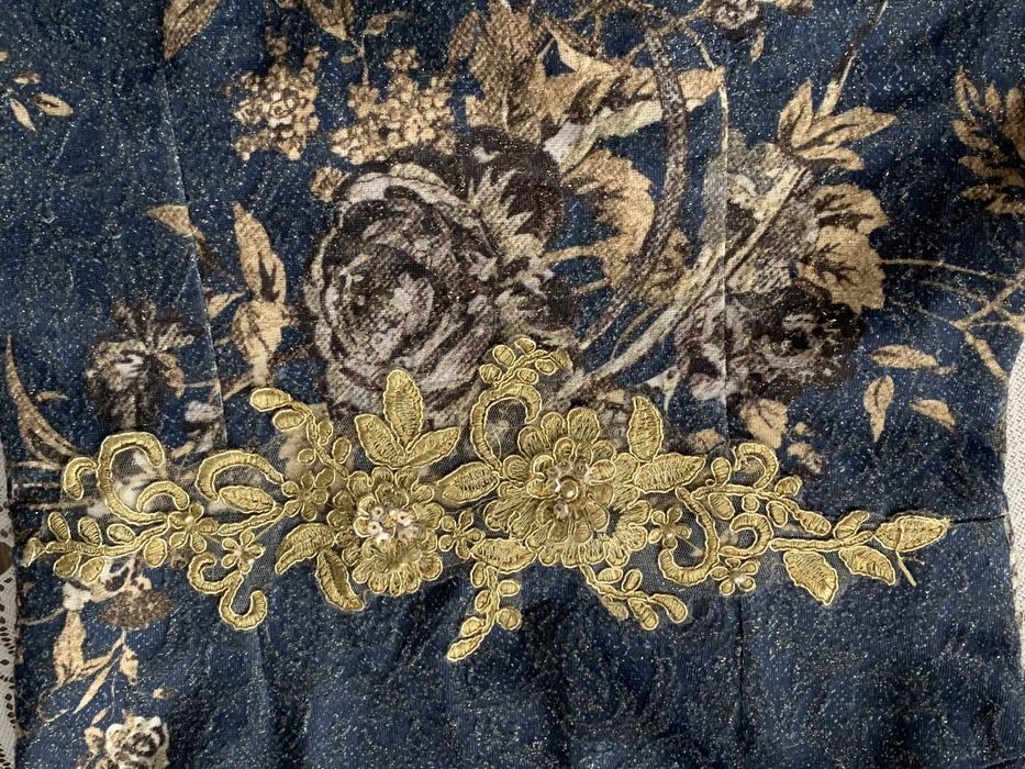 Елегантна дамска рокля