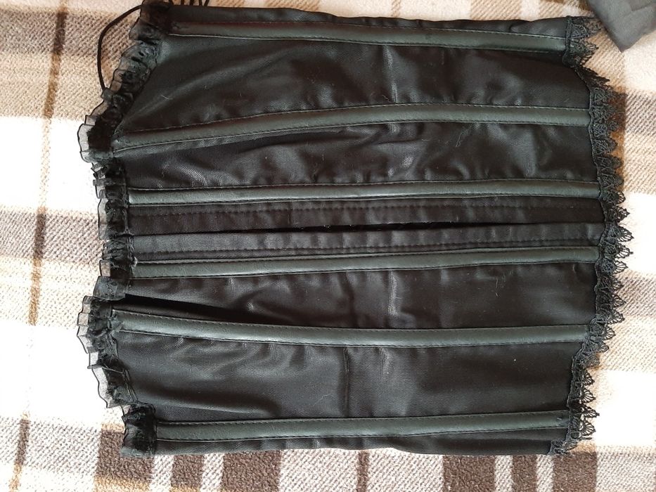 Продам корсет ч нормальном состоянии.