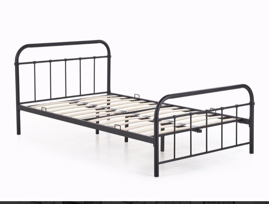 Метално легло-чисто ново