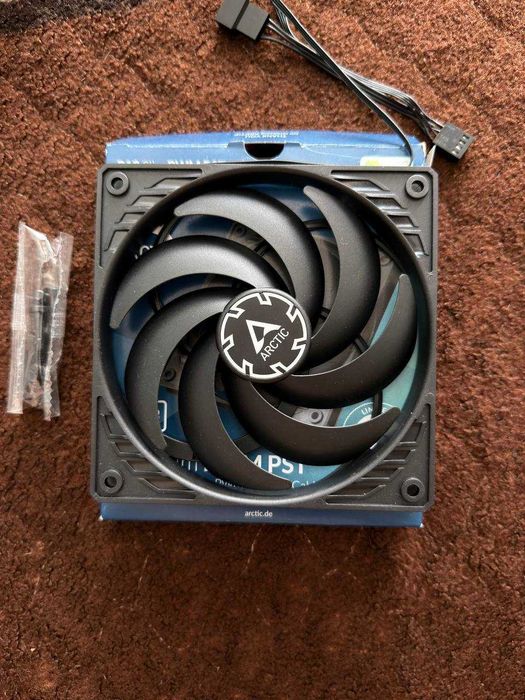 Продам новые вентиляторы для ПК Noctua NF-A12x25 и ARCTIC P12 Slim