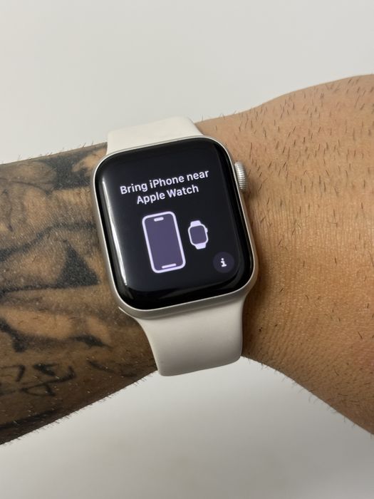 Apple Watch SE 3, GPS, 40 mm, Starlight Aluminium Case 98%Battery