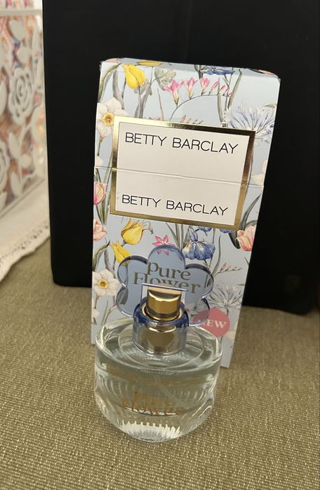 Чисто нов свеж парфюм Betti Barclay Pure Flower