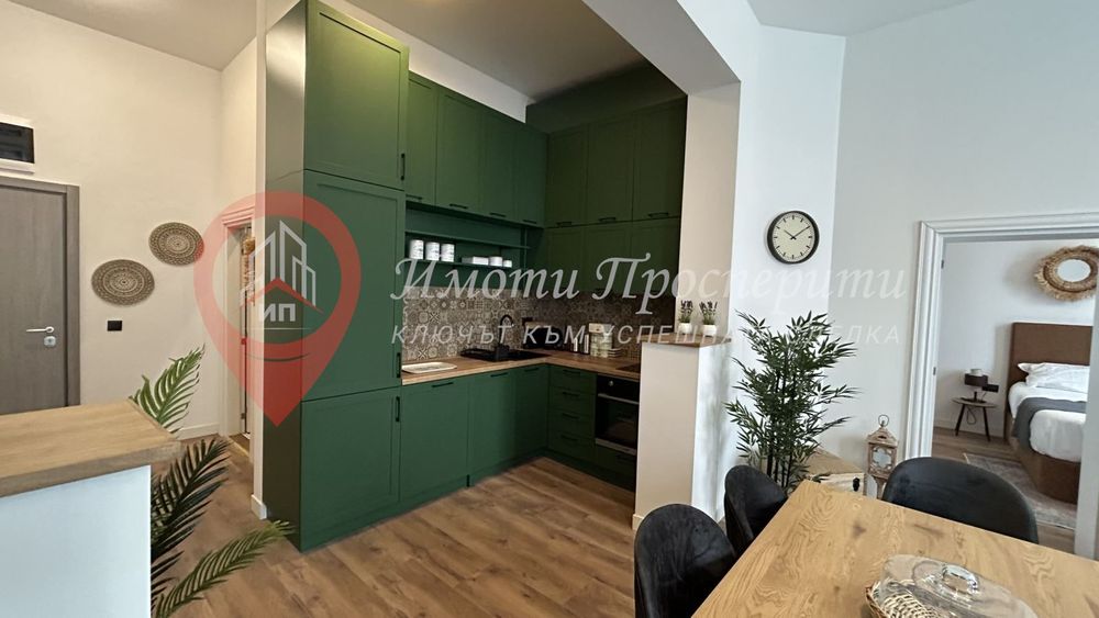 Дава се под наем Двустаен апартамент в София, Център - 67 кв.м за 800 € - Снимка #2