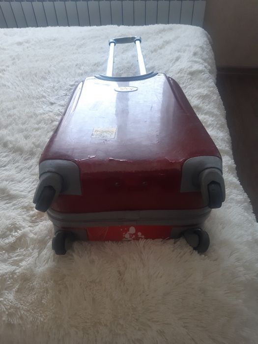 Продам чемодан б/у