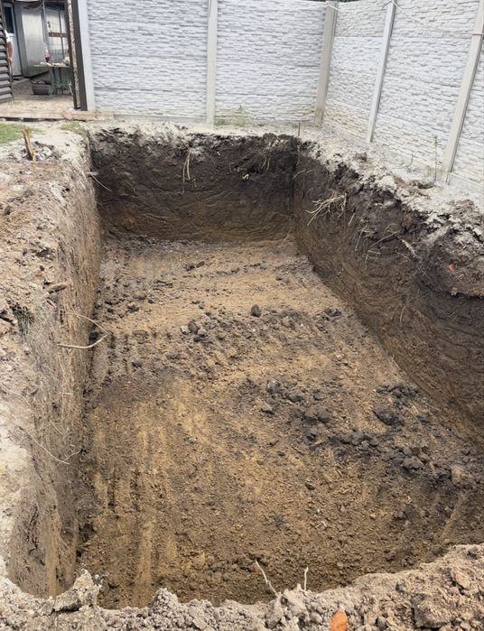 De inchiriat MINIEXCAVATOR excavari fundatii, santuri, demolari, terasamente, nivelari, picon de spart beton  etc. Lucrari de calitate