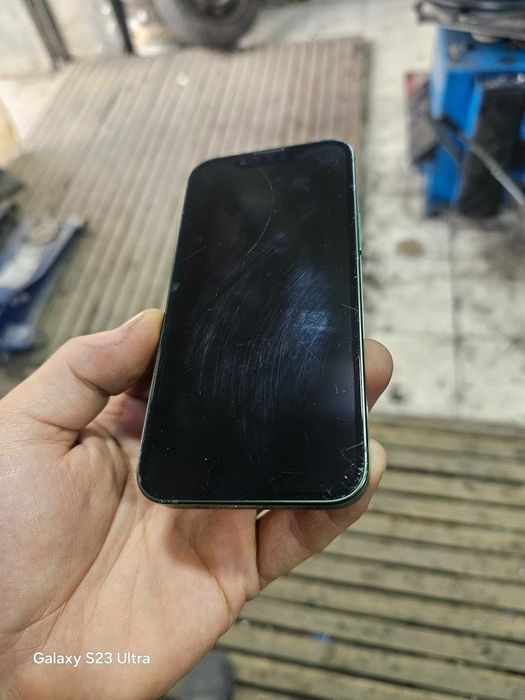 Iphone 13 mini sotiladi.