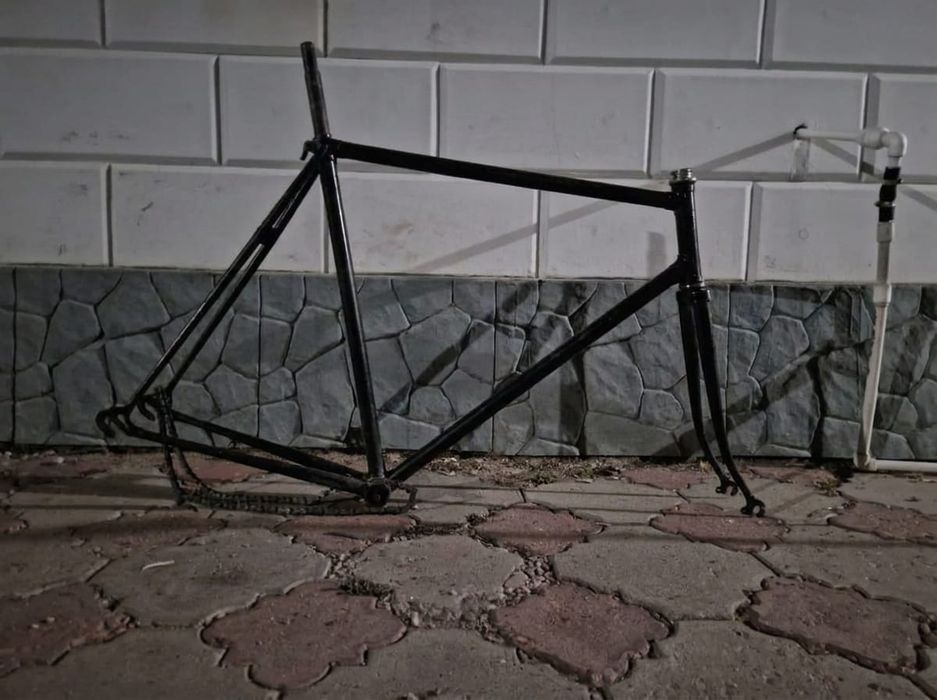 Продаю раму немецкий шосс