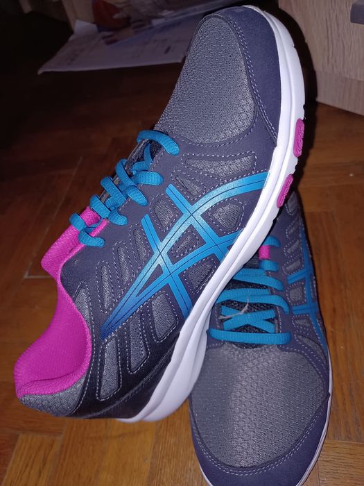 Încălțăminte sala tenis