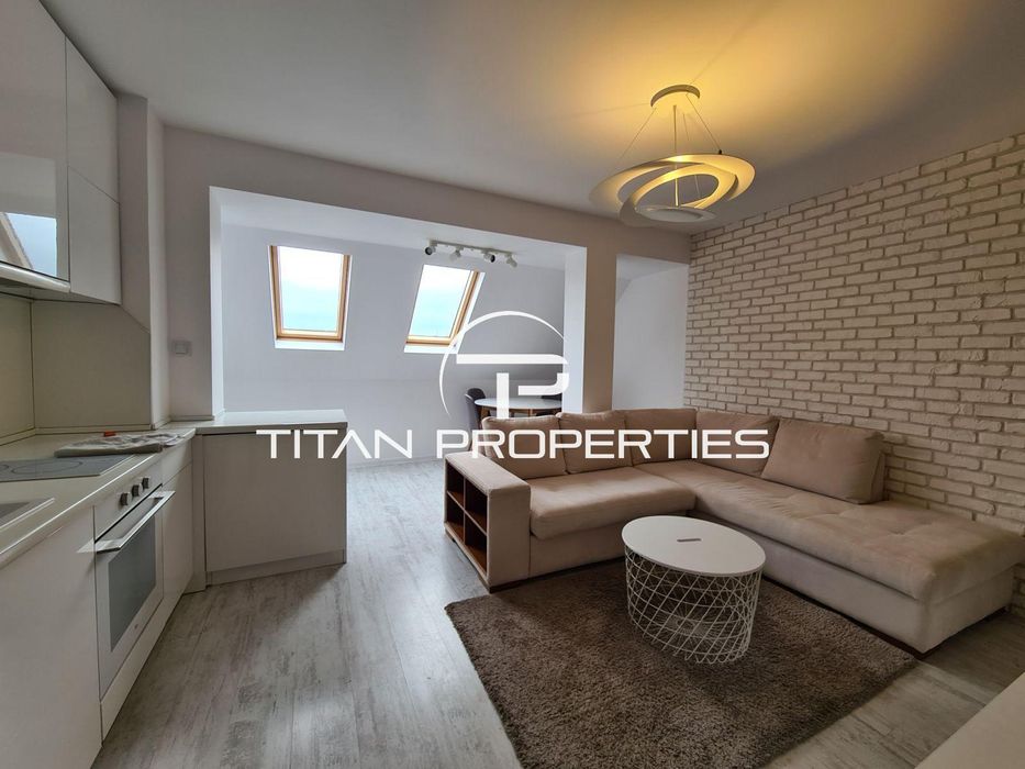 Тристаен апартамент в кв. Кючук Париж