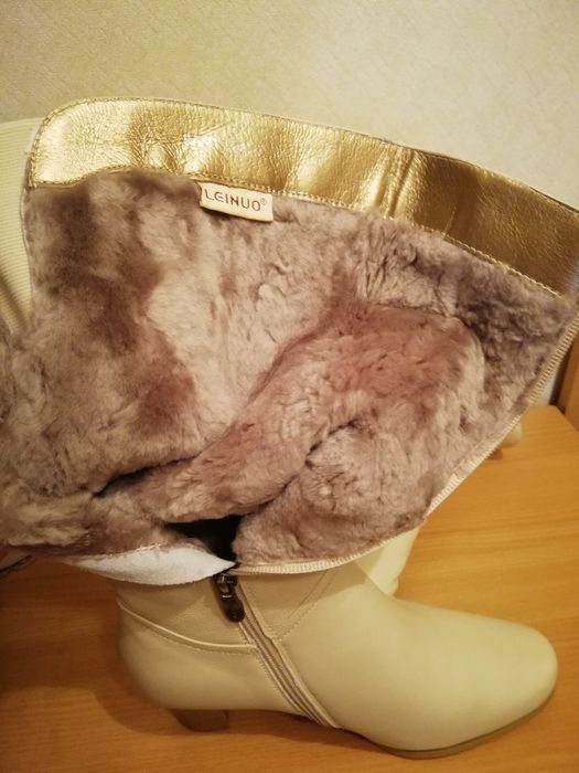 Сапоги молочные кожаные