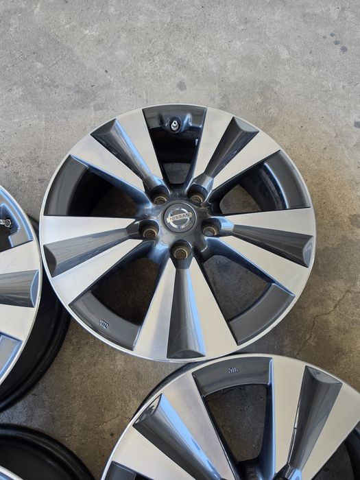 Джанти 17 / 5х114,3 - Nissan Pulsar и др. 5x114,3
