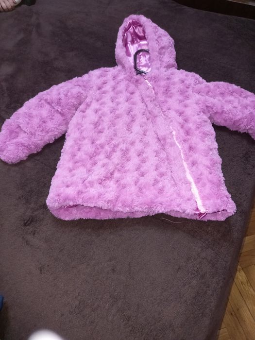Пухено лилаво палтенце