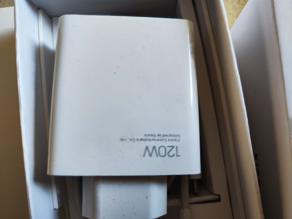 Xiaomi 12 T pro 256mb 8ram  като нов пълен пакет