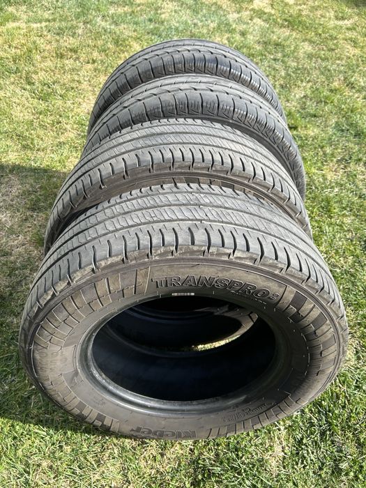 Vand ser patru anvelope vara 235R65/16C