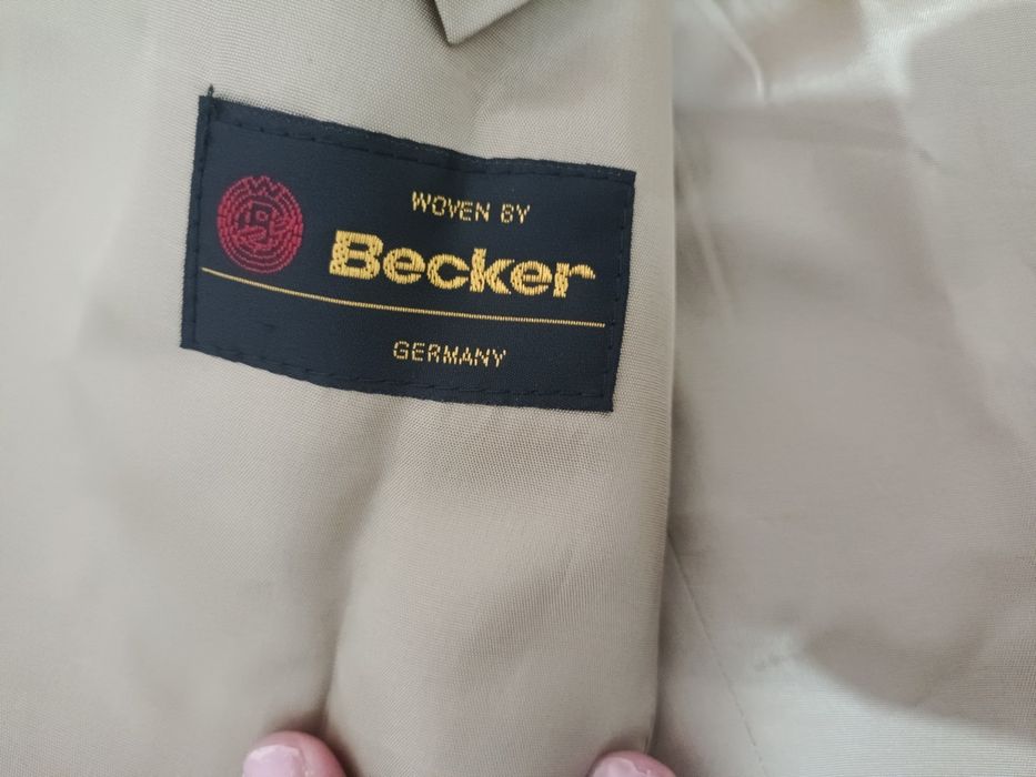 Стильный фирменный пиджак