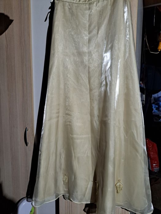 Corset cu fusta de vinzare