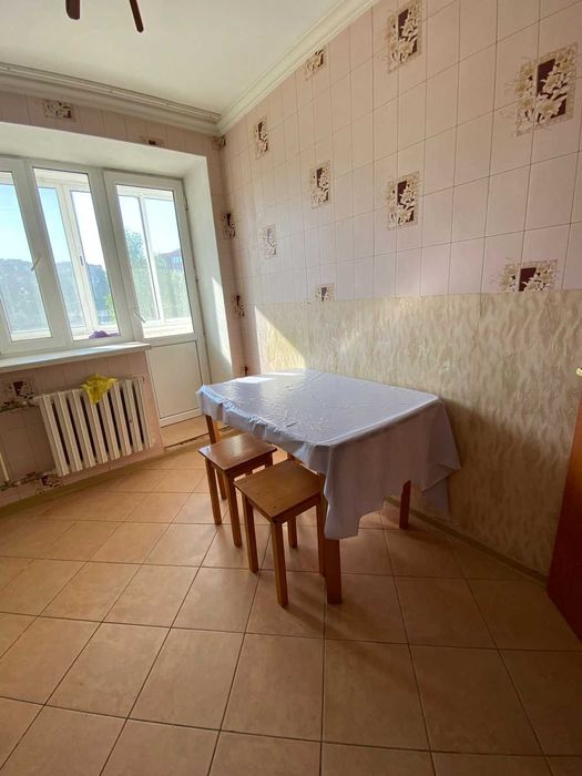 Продам  комнатную Болашак