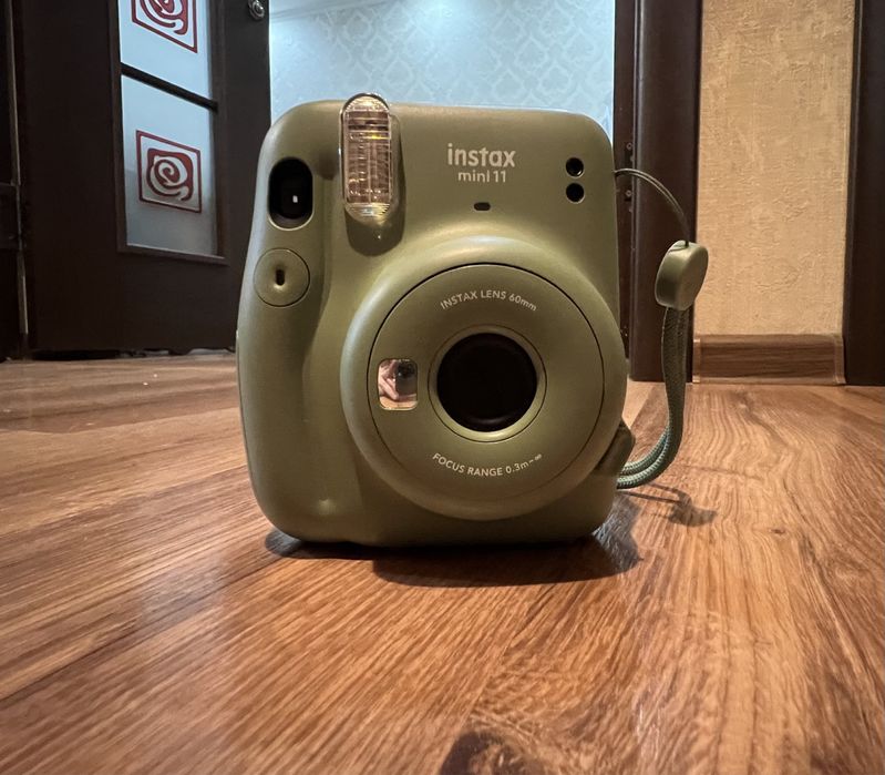 Instax mini 11 2022 года