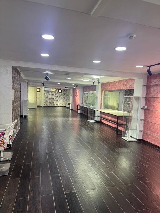 Spatiu business central popesti-leordeni