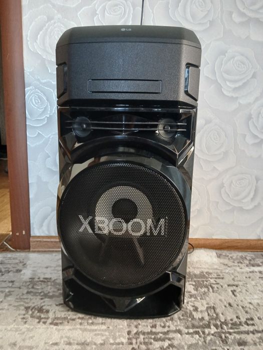 Колонка  LG с блютузом