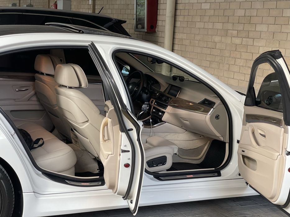 BMW F10 Рейсталинг М5 куринишда