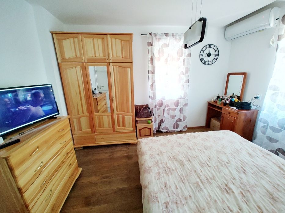 Собственикът продава еднофамилна къщата. На 18 км от гр. Приморско.