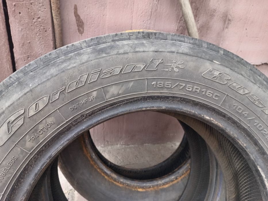 Продам Резину б/у 16R