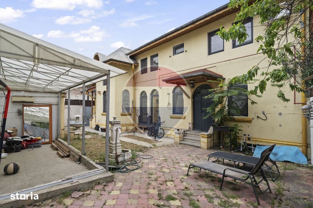 Casă / Vilă cu 7 camere de vânzare în zona Parcul Circului