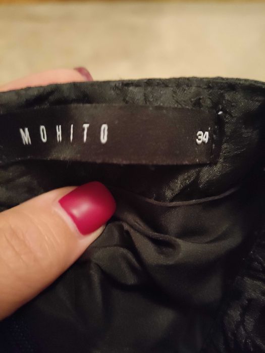 Черна мини рокля