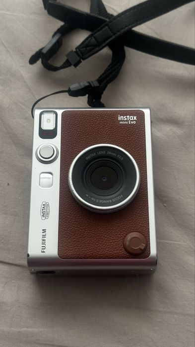 Фотоаппарат instax mini Evo