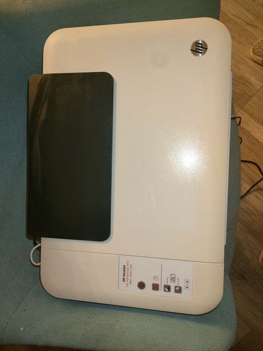 Imprimantă multifuncțională HP DeskJet Ink Advantage 1515 print / sc