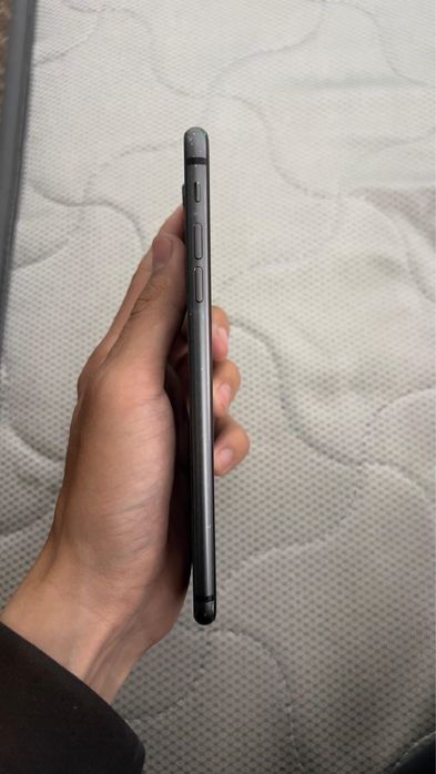 Iphone 16 и 8+.