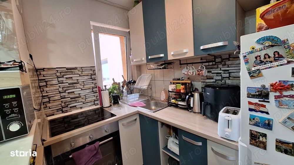 Apartament 3 camere, 50 mp, semidecomandat – Drumul Botizului, etaj
