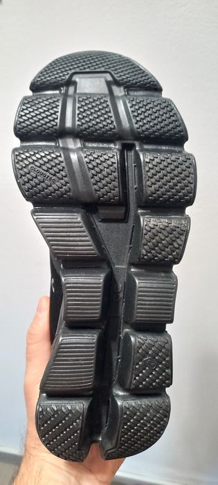 Adidas On Cloudflyer waterproof noi