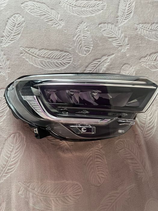 Фара на ладу Весту