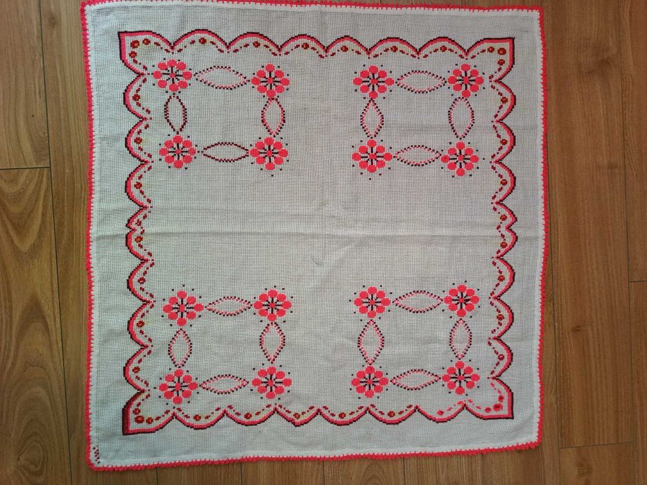 2 fete de mese cusute manual/pe itamima/handmade