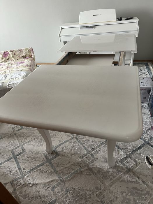 Стол белый раздвижной