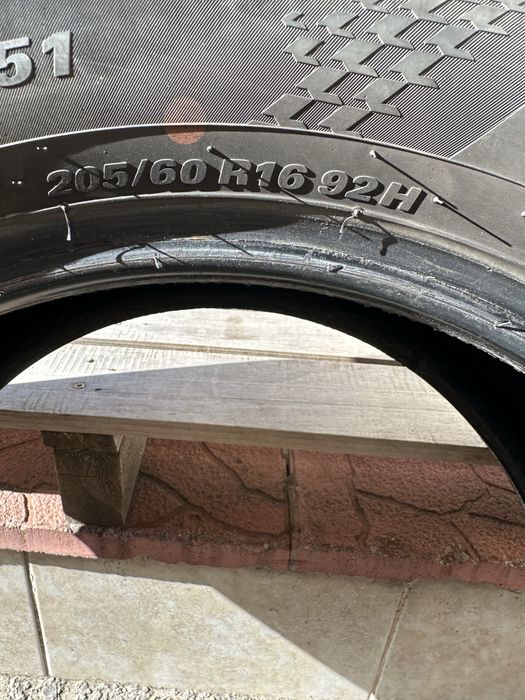4 Гуми 205/60 R16 Kumho