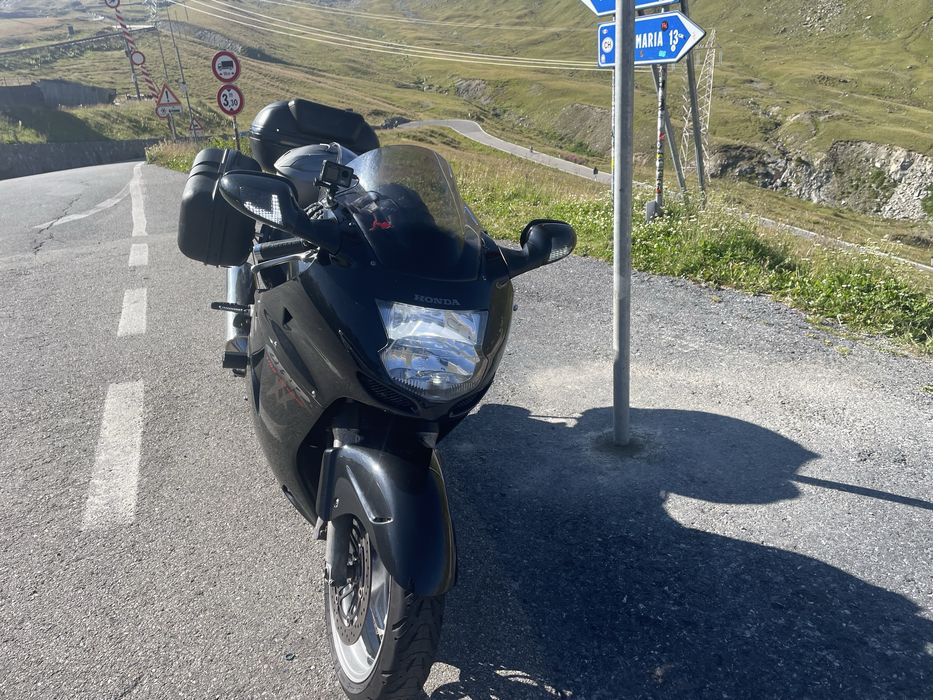 Vand urgent Honda CBR 1100 XX Super Blackbird