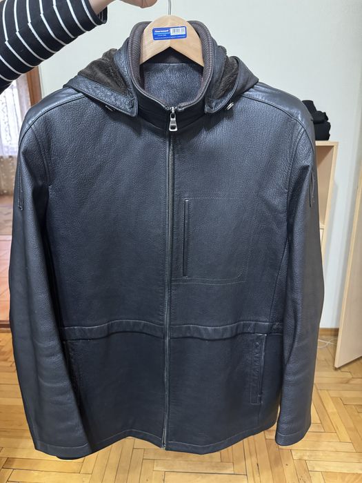 Продам кожанную куртку. Оригинал. Не китай.