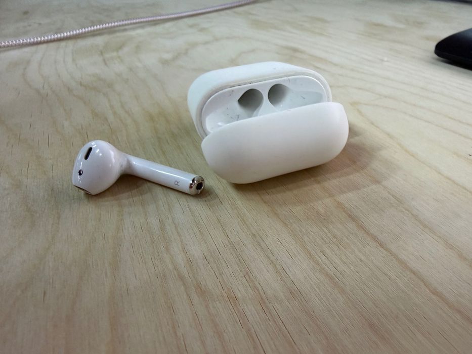 Airpods 2 продам