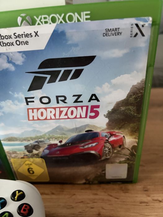Xbox one S +2 джоистика+6игри+волан с педали