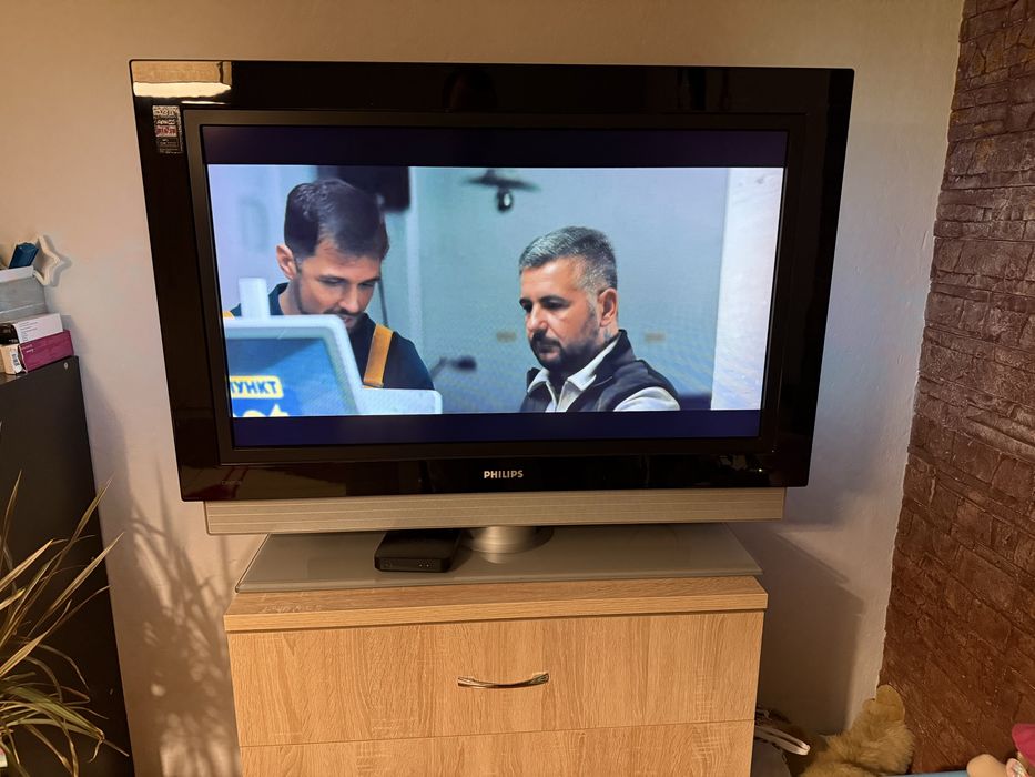 Телевизор Philips 37”